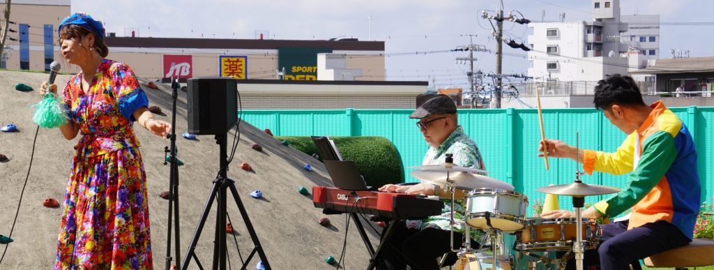 愛知県豊橋市のこども園でプチジャズコンサート