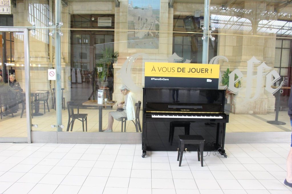 フランスのストリートピアノ