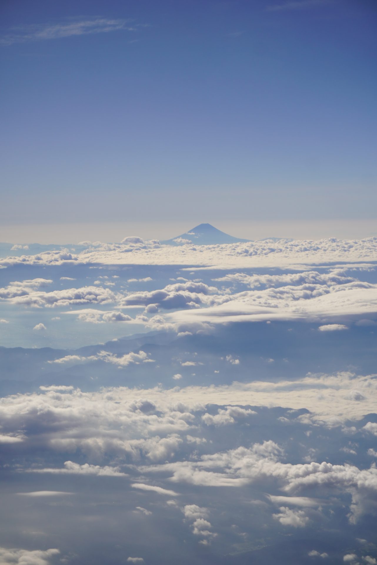 飛行機から見る富士山