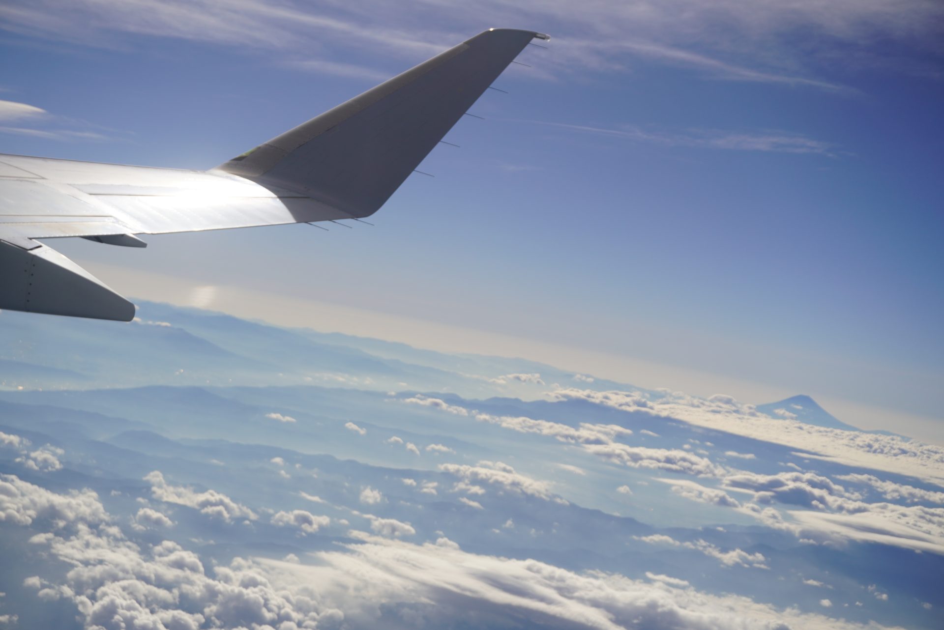 飛行機で出張演奏