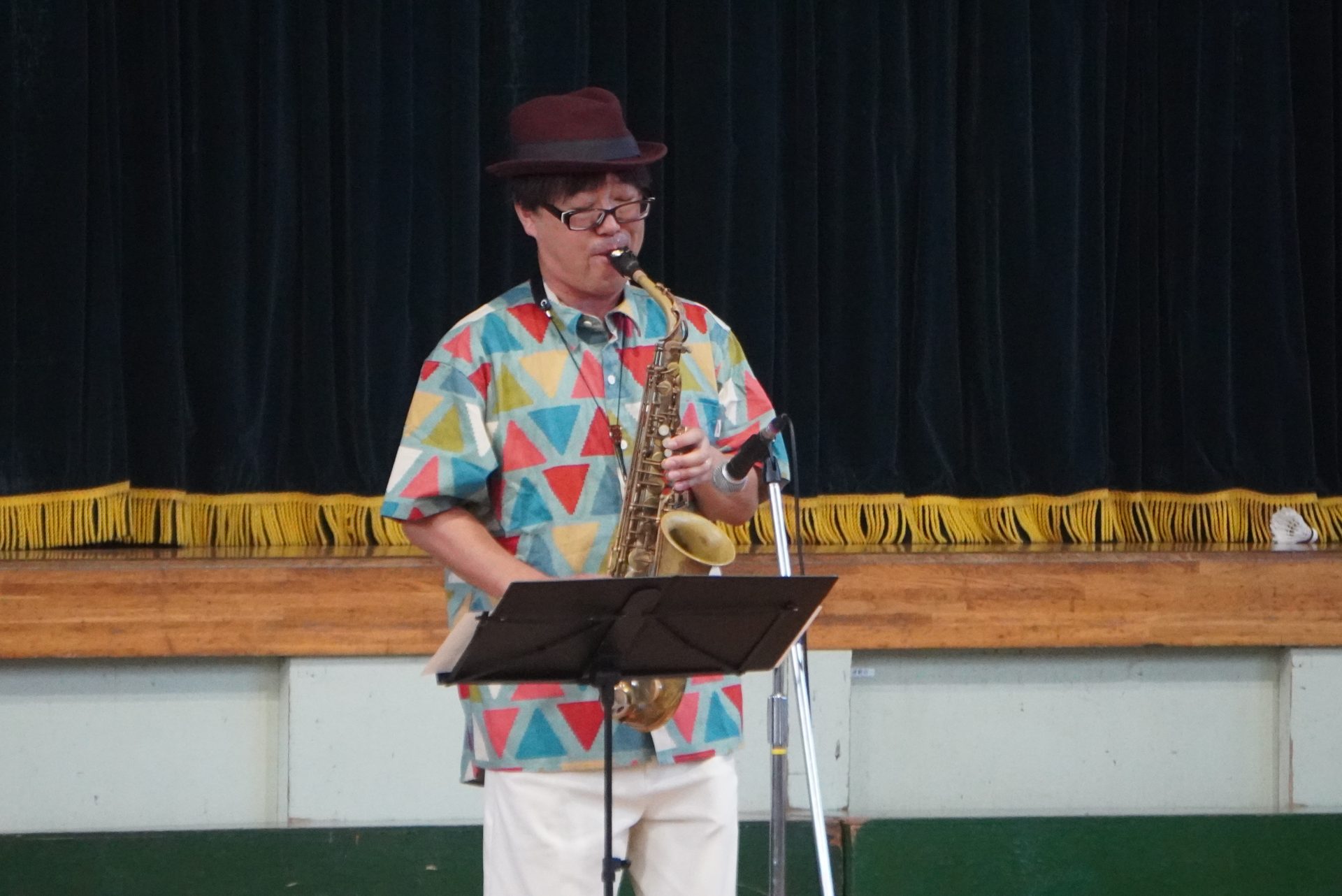 芸術鑑賞会プロデューサーの小島勇司