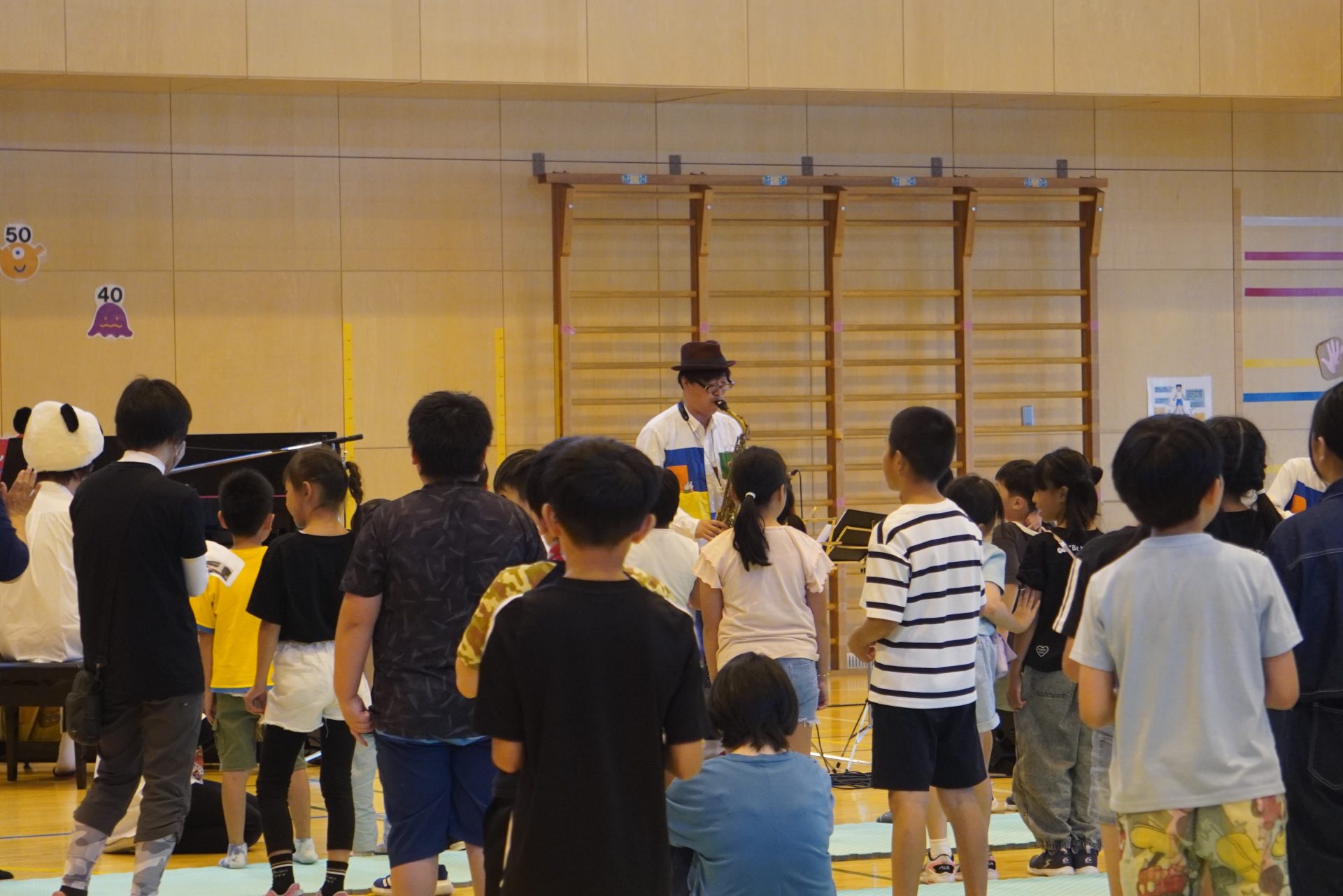 古平小学校の芸術鑑賞会