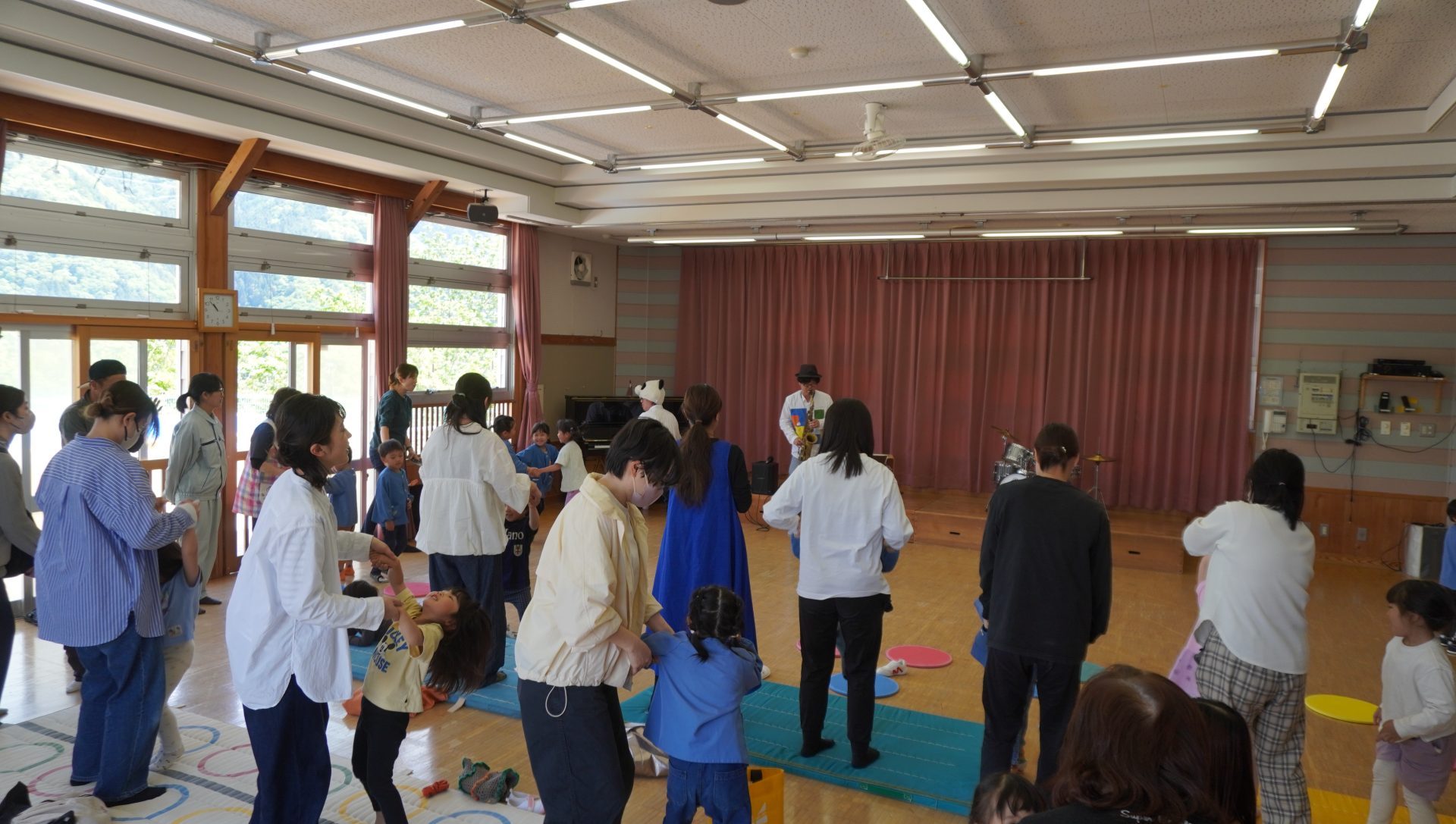 保育園でジャズコンサート